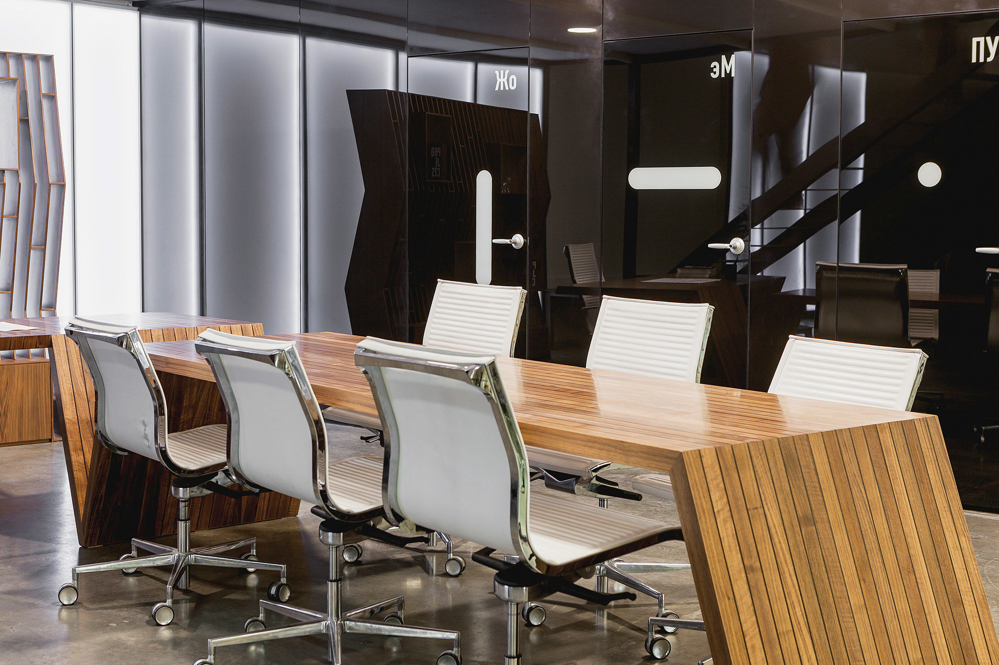 Фото Скрытые двери UALCOM-Stels