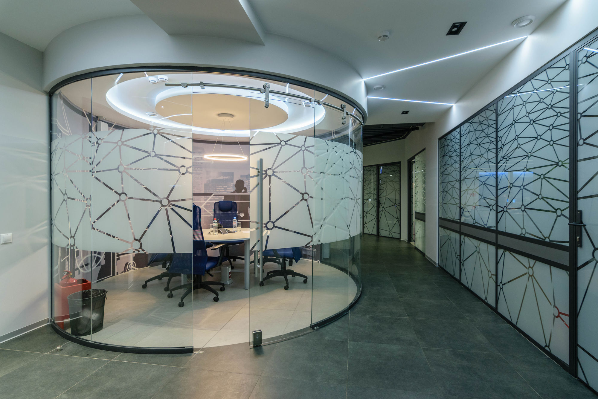 Фото Цельностеклянные перегородки UALCOM-Crystal