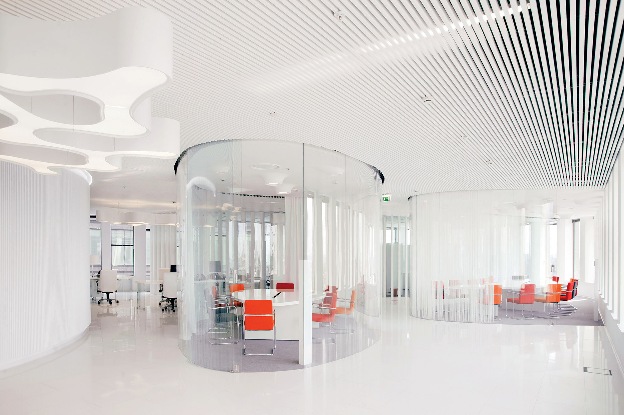 Фото Цельностеклянные перегородки UALCOM-Crystal