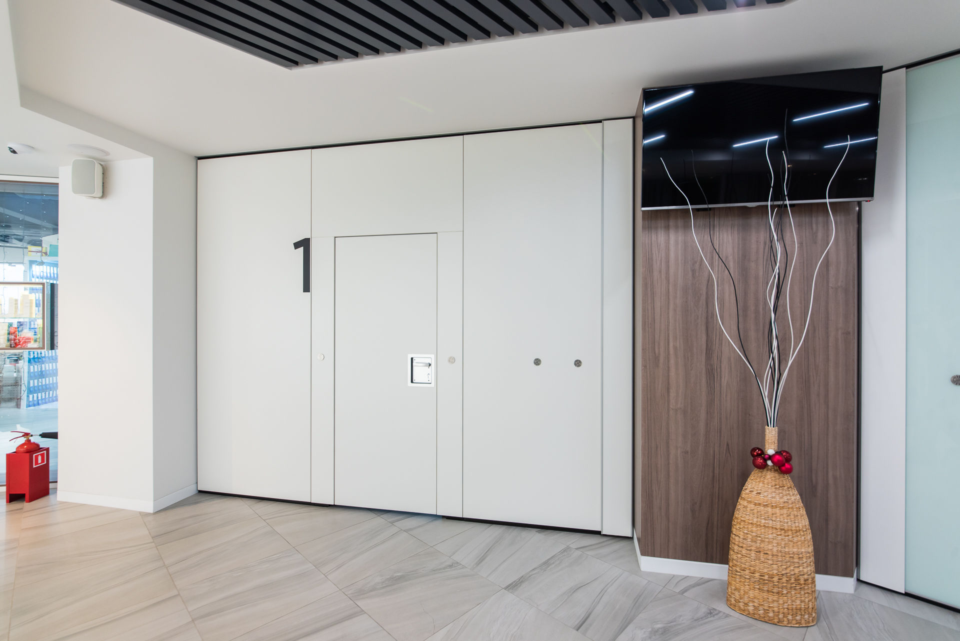 Фото Глухие раздвижные перегородки UALCOM Hufcor