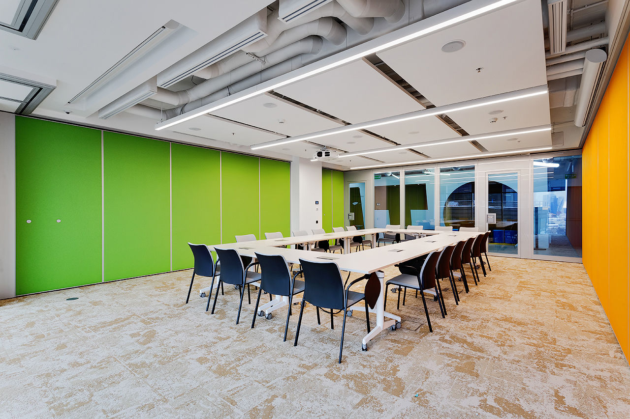 Фото Глухие раздвижные перегородки UALCOM Hufcor