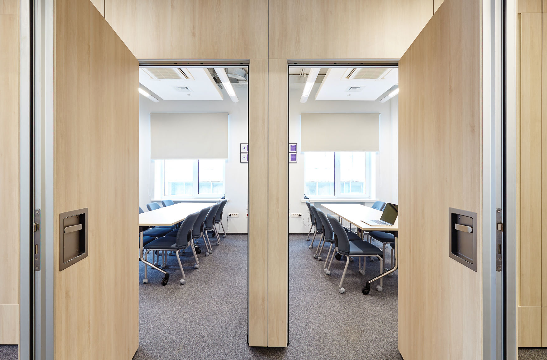 Фото Глухие раздвижные перегородки UALCOM Hufcor