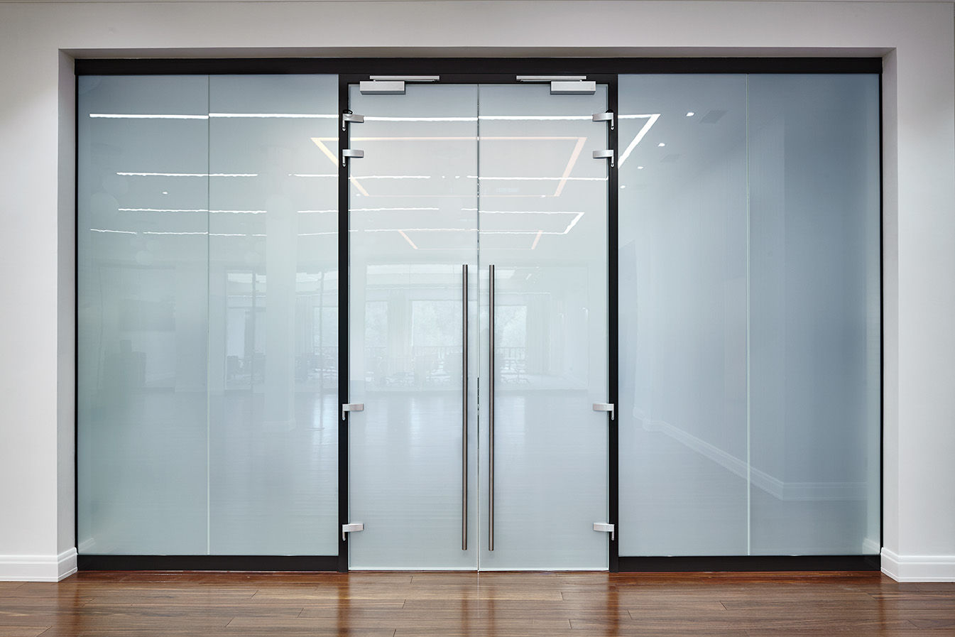 Фото Стекло с переменной прозрачностью UALCOM SmartGlass