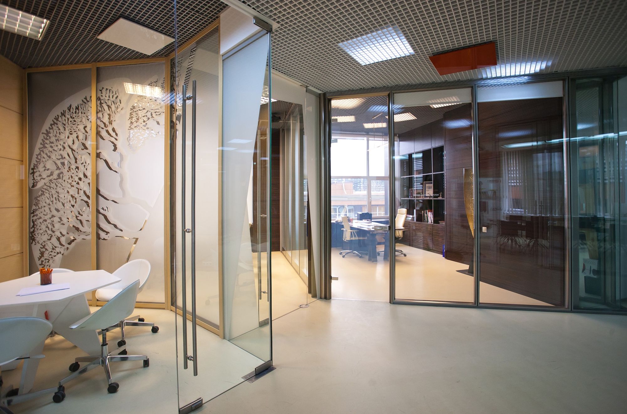 Фото Стекло с переменной прозрачностью UALCOM SmartGlass