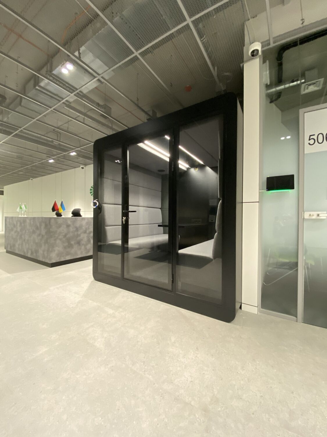 Фото Акустические кабинки