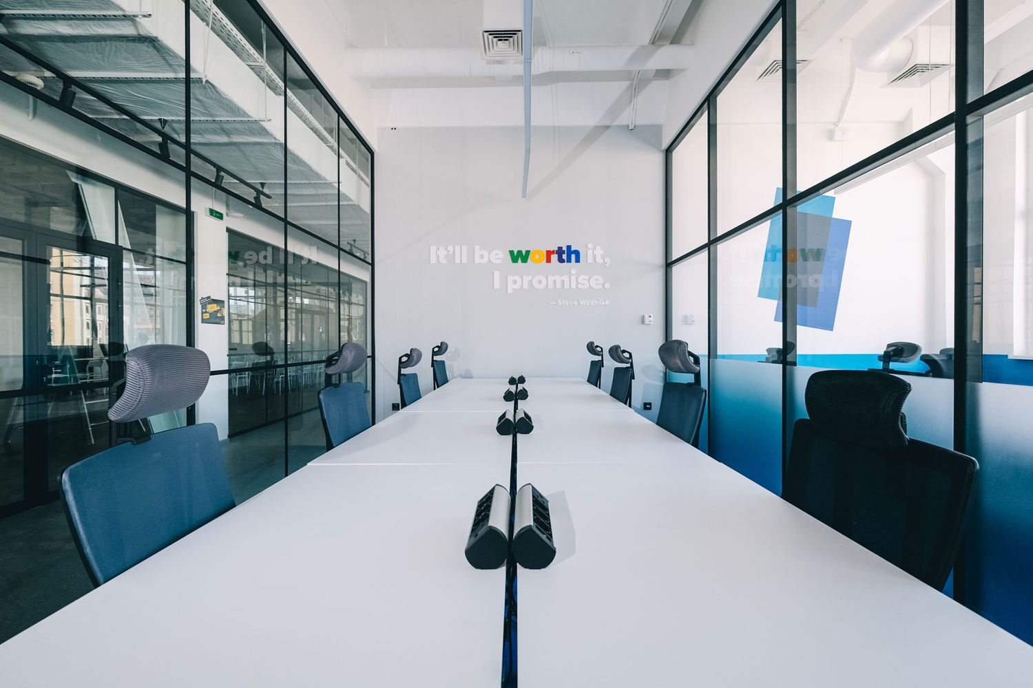 Фото Компания UALCOM оформила пространство нового офиса LIFT99 в г. Киев.