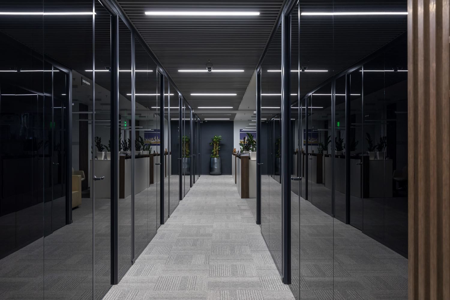 Фото Компания UALCOM закончила проект нового офиса международной компании «Dentons»