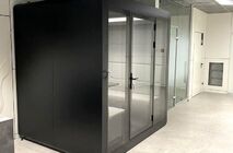 Компания ЭКСПРЕССПЛАТА выбрала акустические кабины UALCOM для своего офиса в Киеве