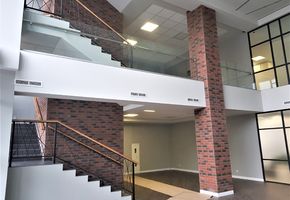 Стационарные перегородки в проекте UALCOM в бизнес центре  Forum West Side.