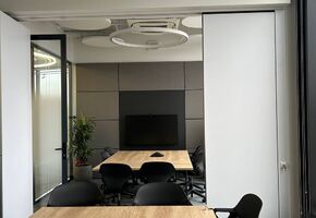 UALCOM Hufcor в проекте Новый, продуманный до деталей офис Coca-Cola.